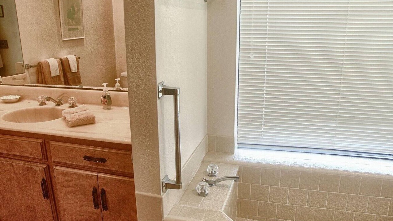 Photo of Bathroom in Lodge Hill