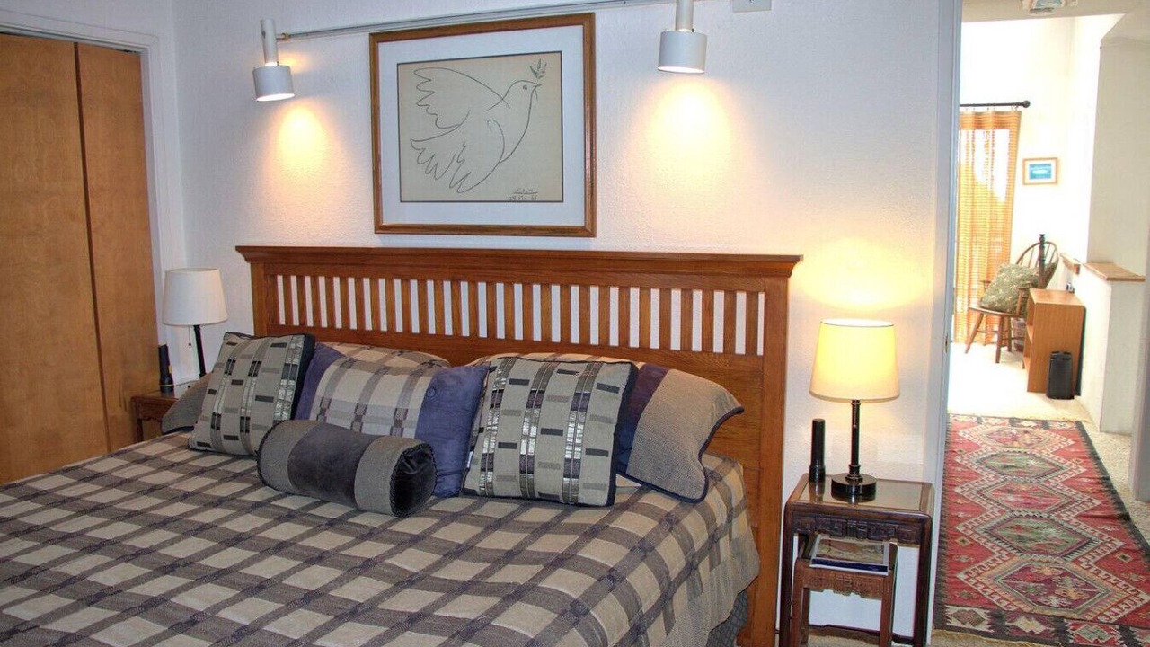 Photo of Bedroom in Lodge Hill