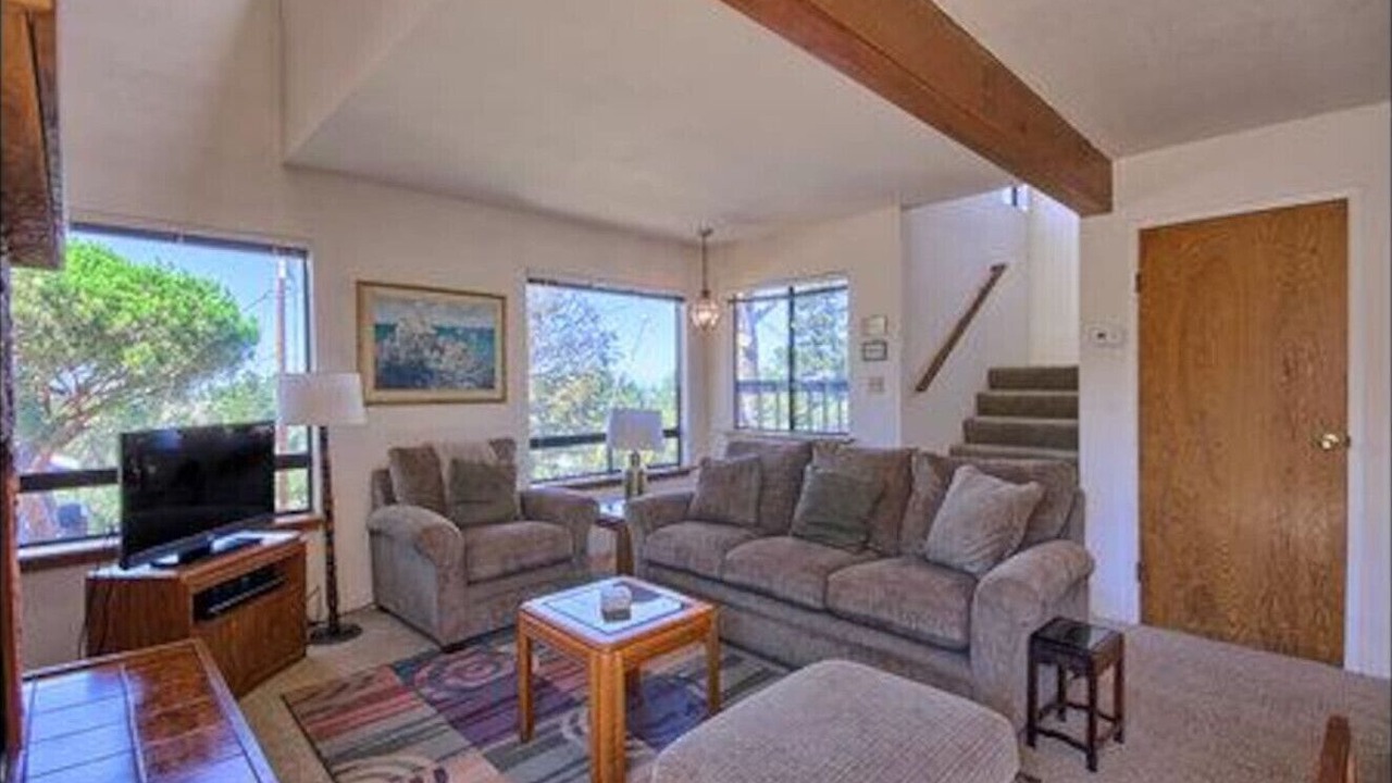 Photo of Livingroom in Lodge Hill