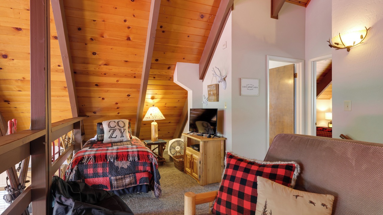Photo of Bedroom in Mi-Wuk Village