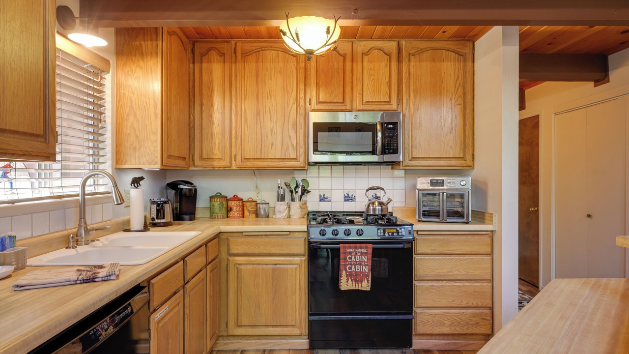 Photo of Kitchen in Mi-Wuk Village