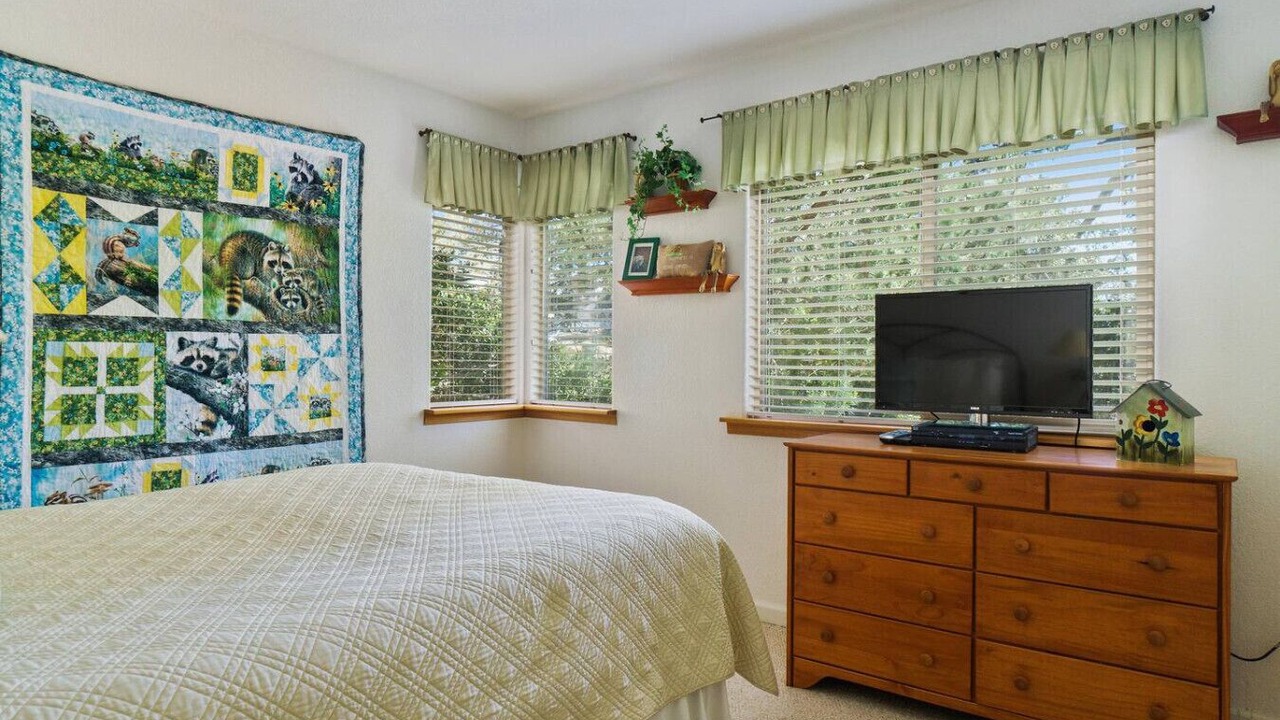 Photo of Bedroom in Marine Terrace