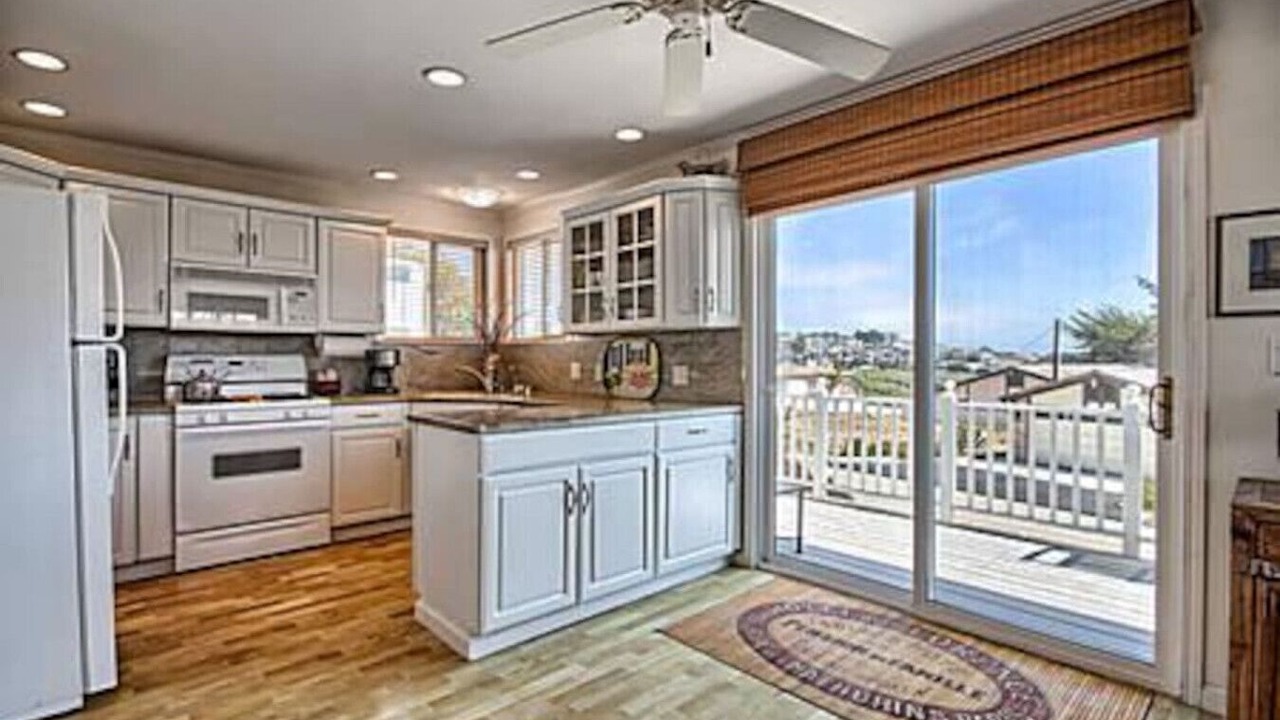 Photo of Kitchen in San Simeon