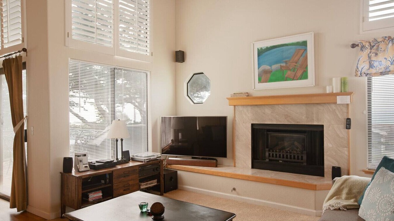 Photo of Livingroom in Marine Terrace