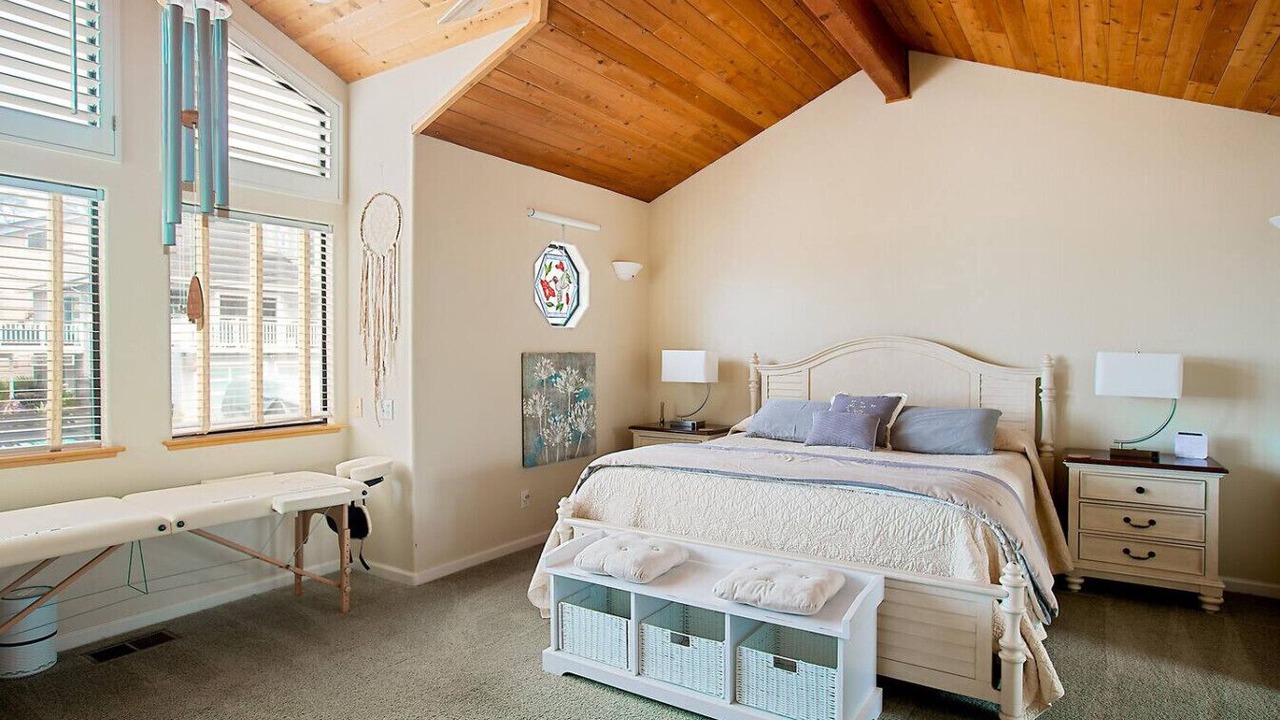 Photo of Bedroom in Marine Terrace