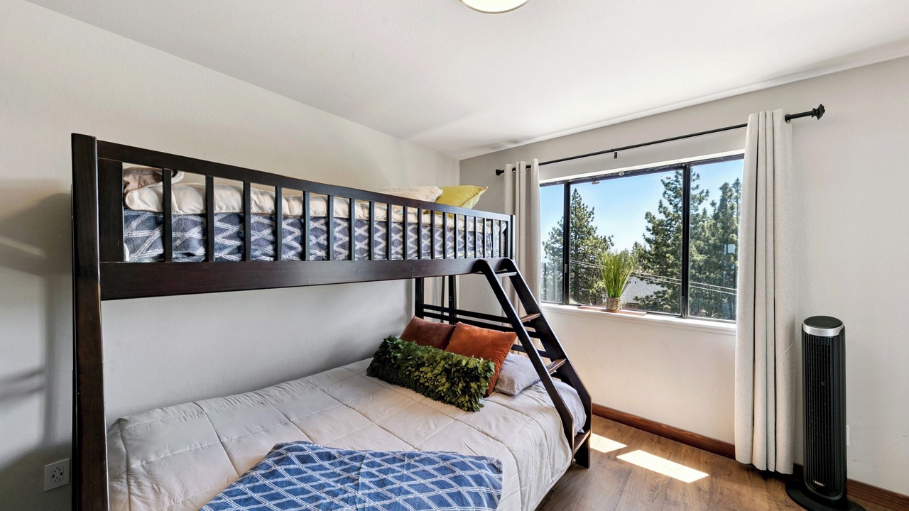 Photo of Bedroom in Tahoe Village