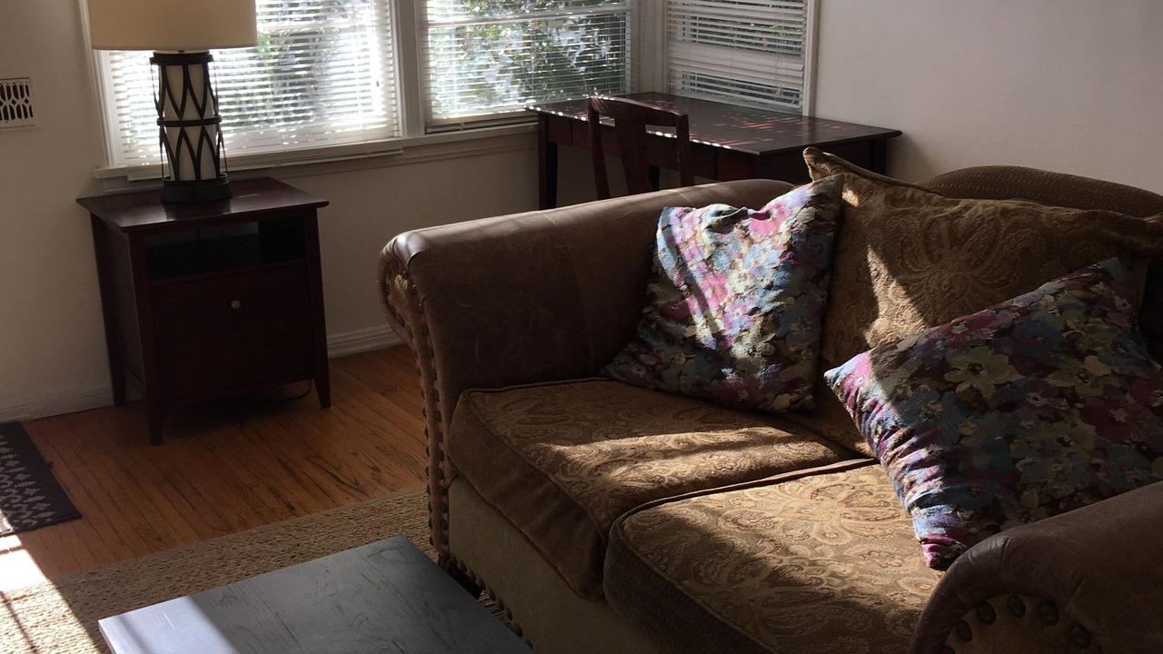 Photo of Livingroom in Faircrest Heights