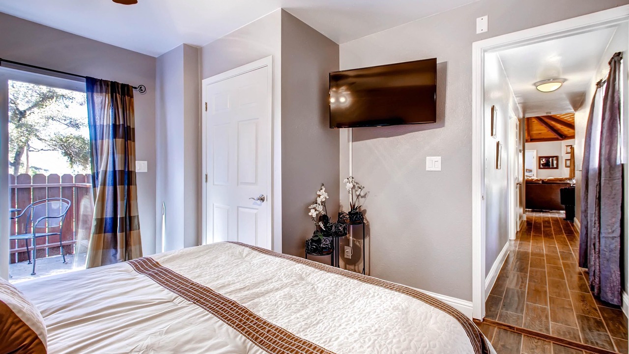 Photo of Bedroom in Yosemite Forks