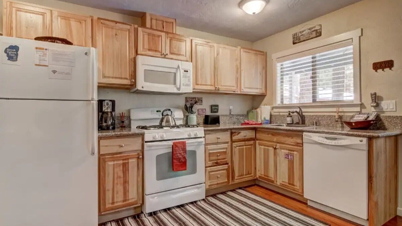 Photo of Kitchen in Al Tahoe