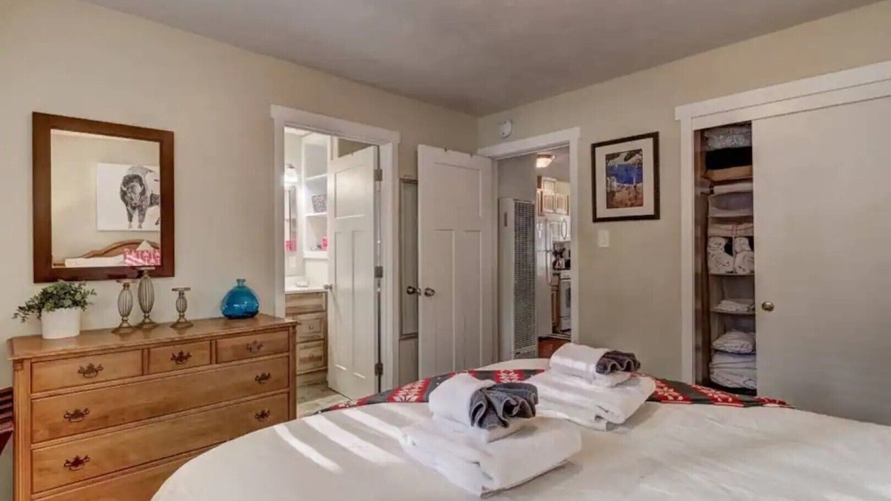 Photo of Bedroom in Al Tahoe