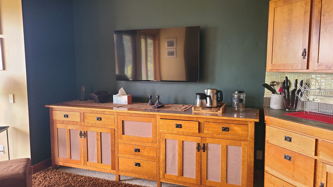 Photo of Bedroom in Crowley Lake