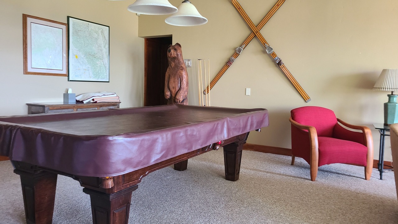 Photo of Bedroom in Crowley Lake