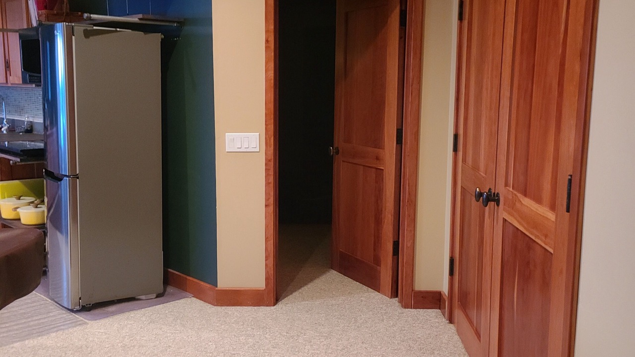 Photo of Bedroom in Crowley Lake
