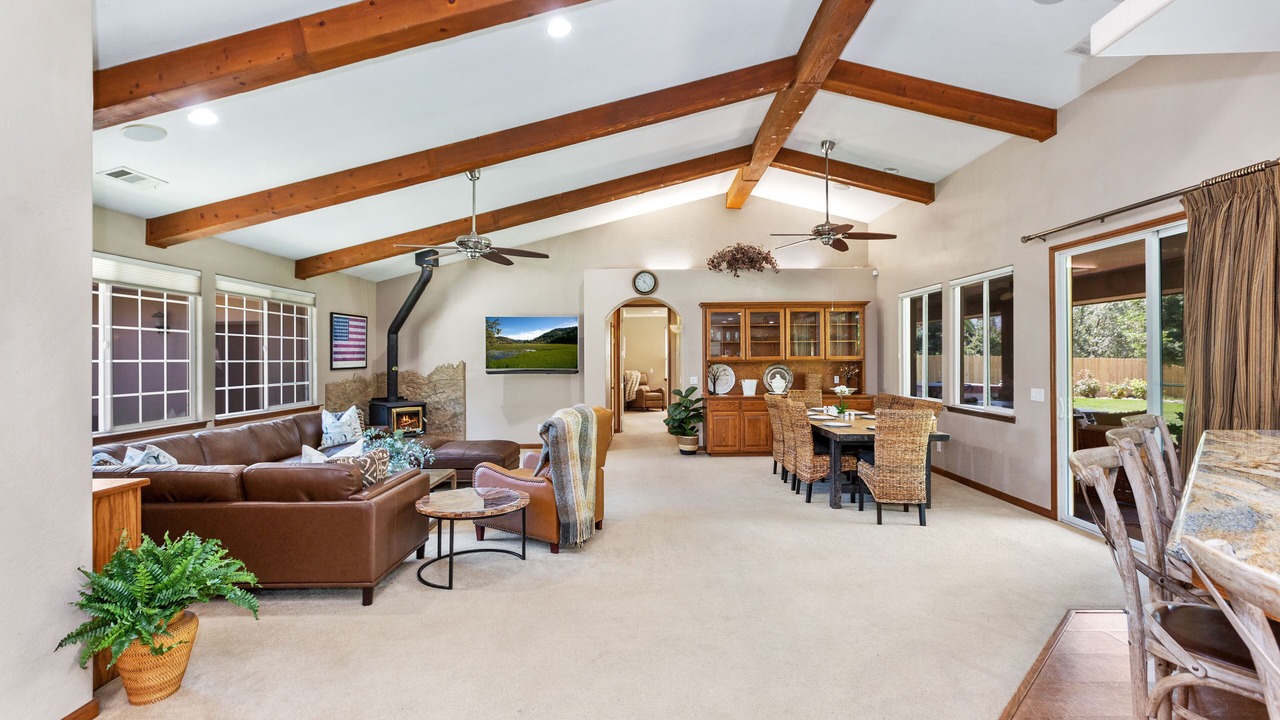 Photo of Livingroom in Three Rivers