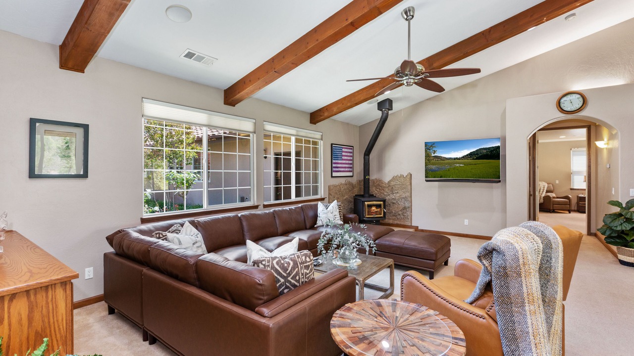 Photo of Livingroom in Three Rivers