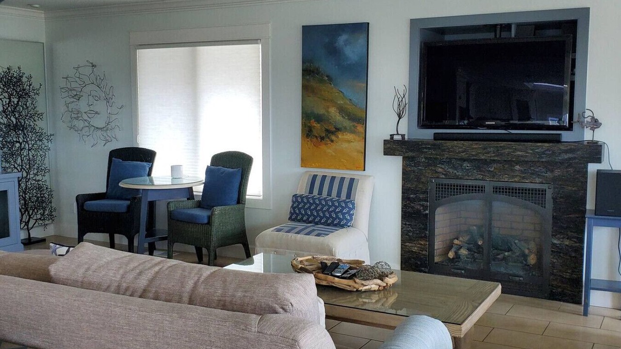 Photo of Livingroom in San Simeon