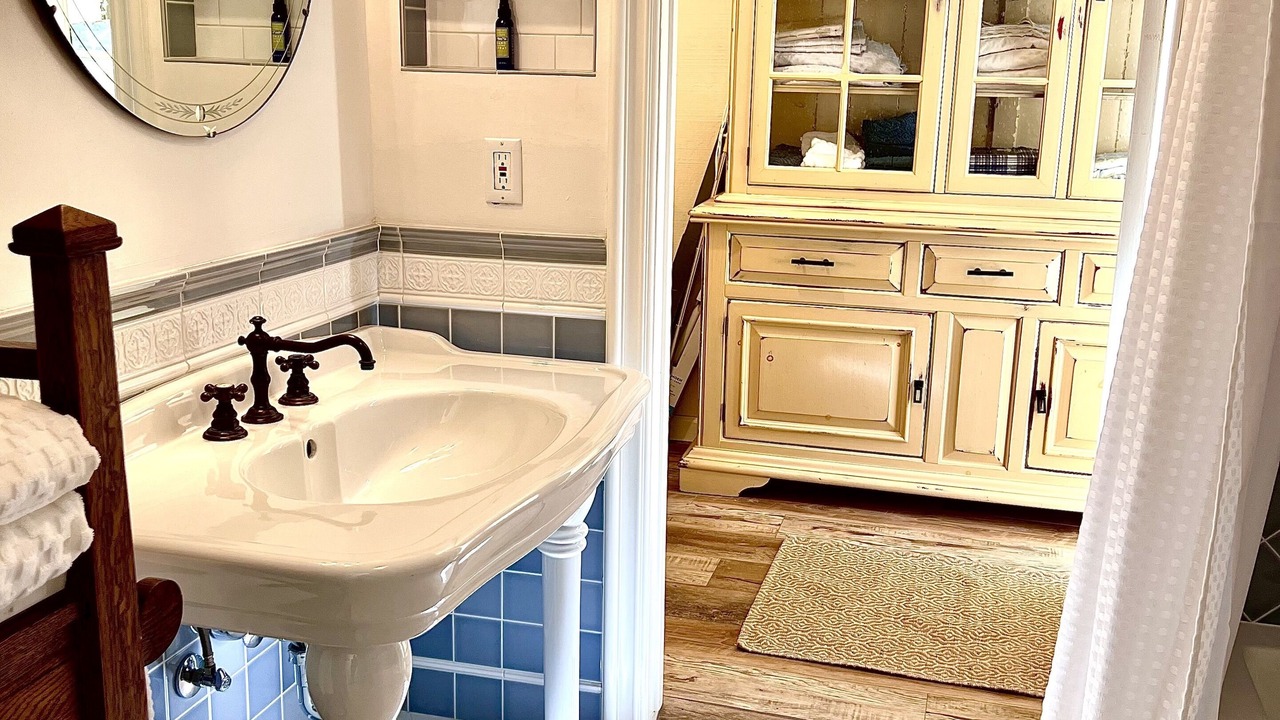 Photo of Bathroom in Ventura County