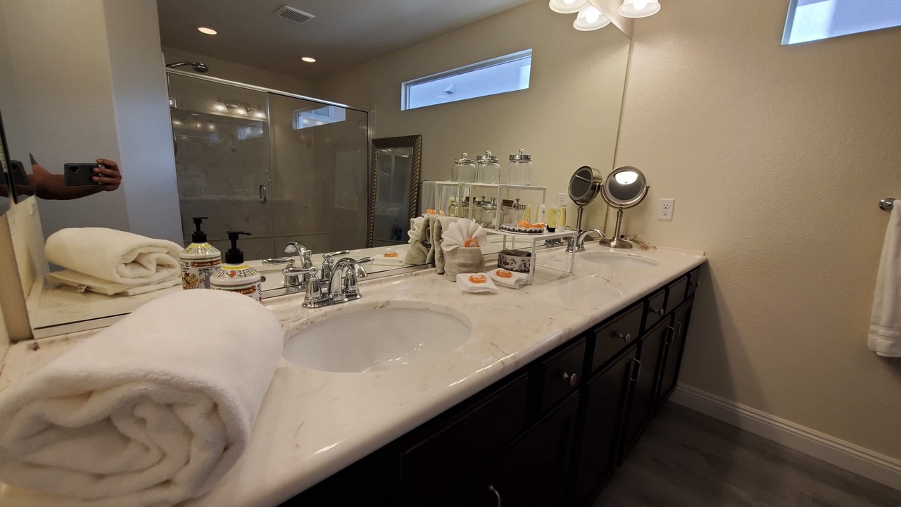 Photo of Bathroom in Arden