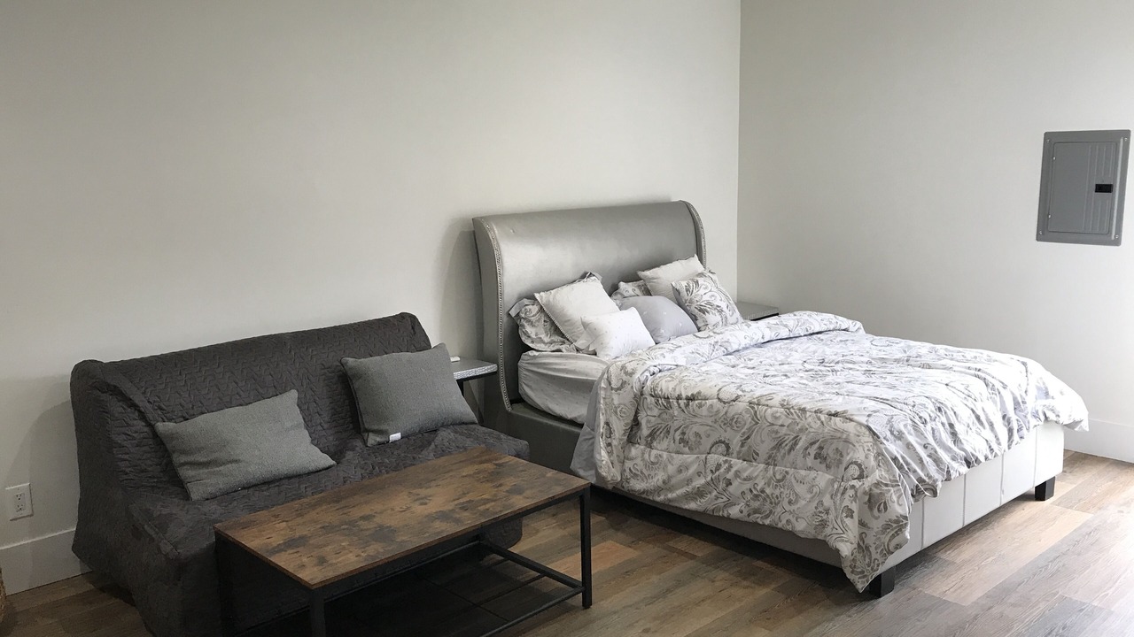 Photo of Bedroom in Valley Glen