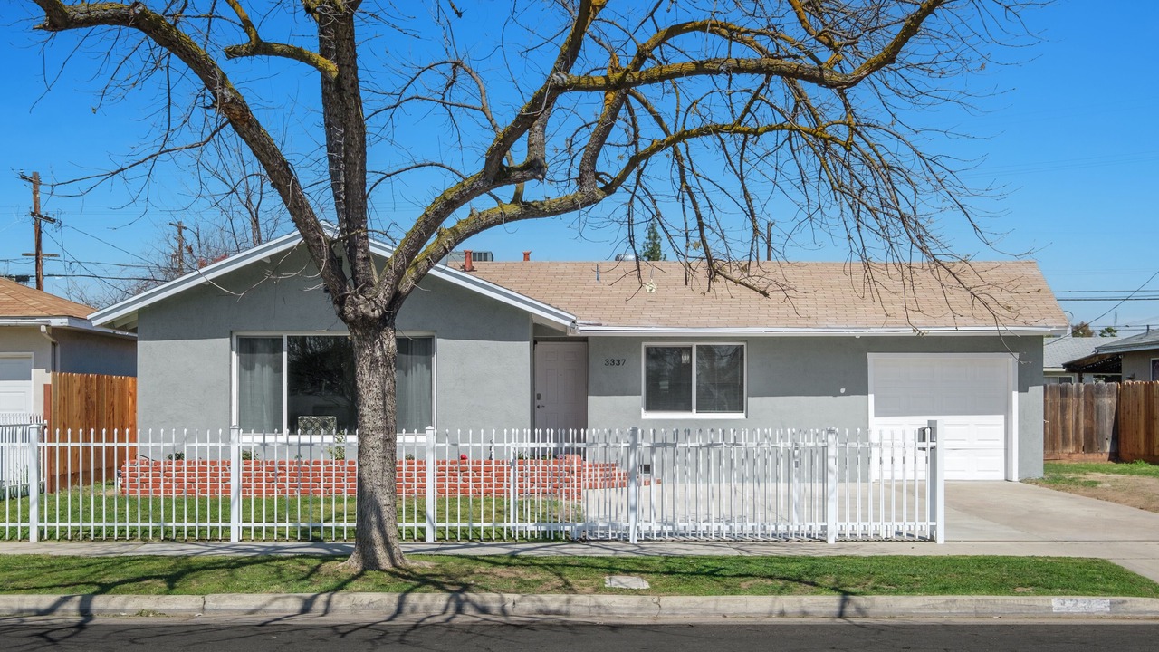 Photo of Outdoor in Raisin