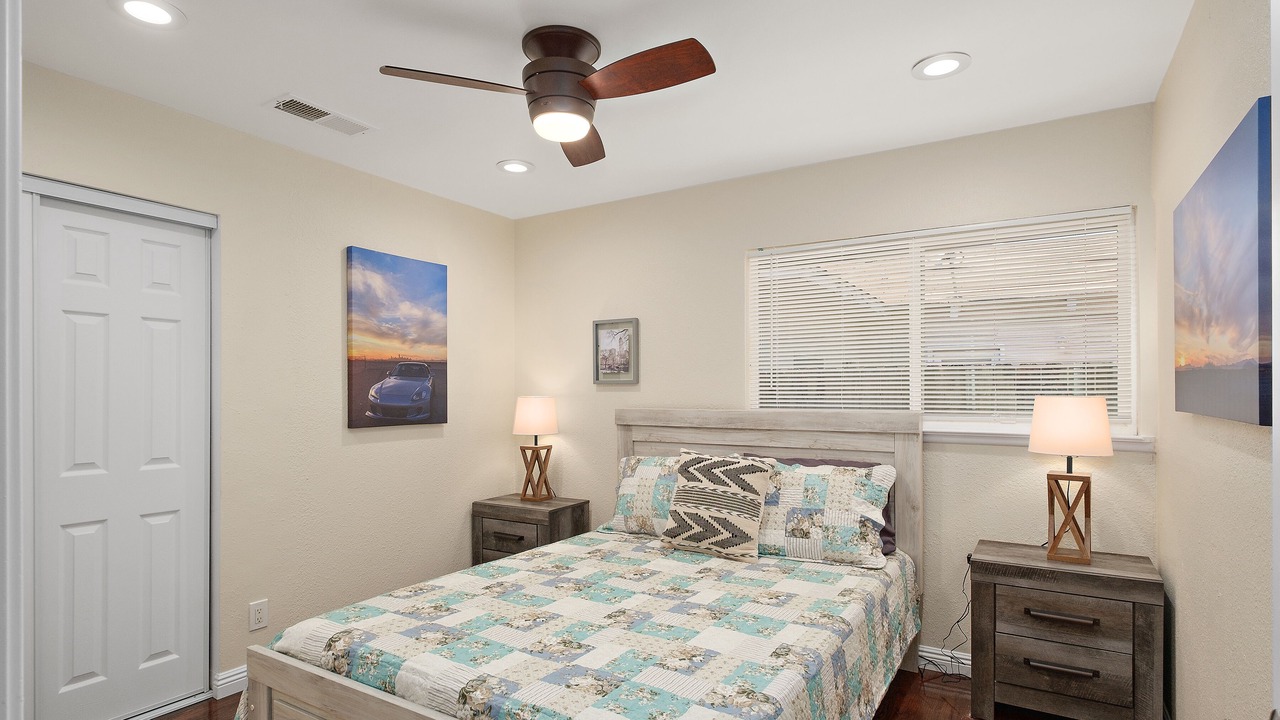 Photo of Bedroom in Raisin