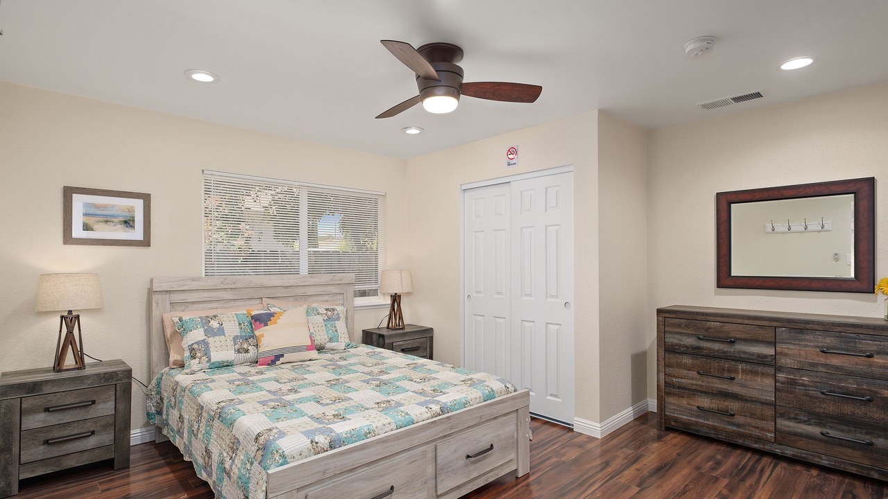 Photo of Bedroom in Raisin