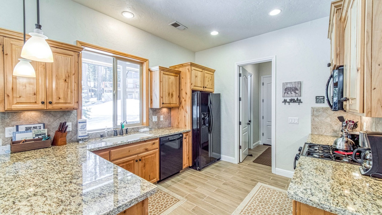 Photo of Kitchen in Sierra Cedars