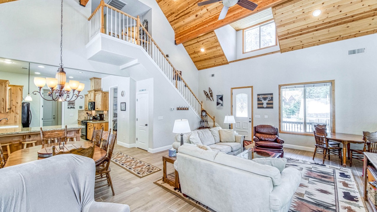 Photo of Livingroom in Sierra Cedars