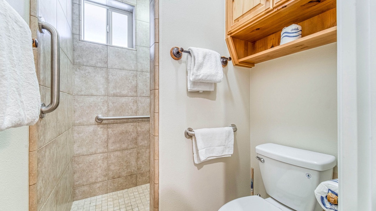 Photo of Bathroom in Sierra Cedars