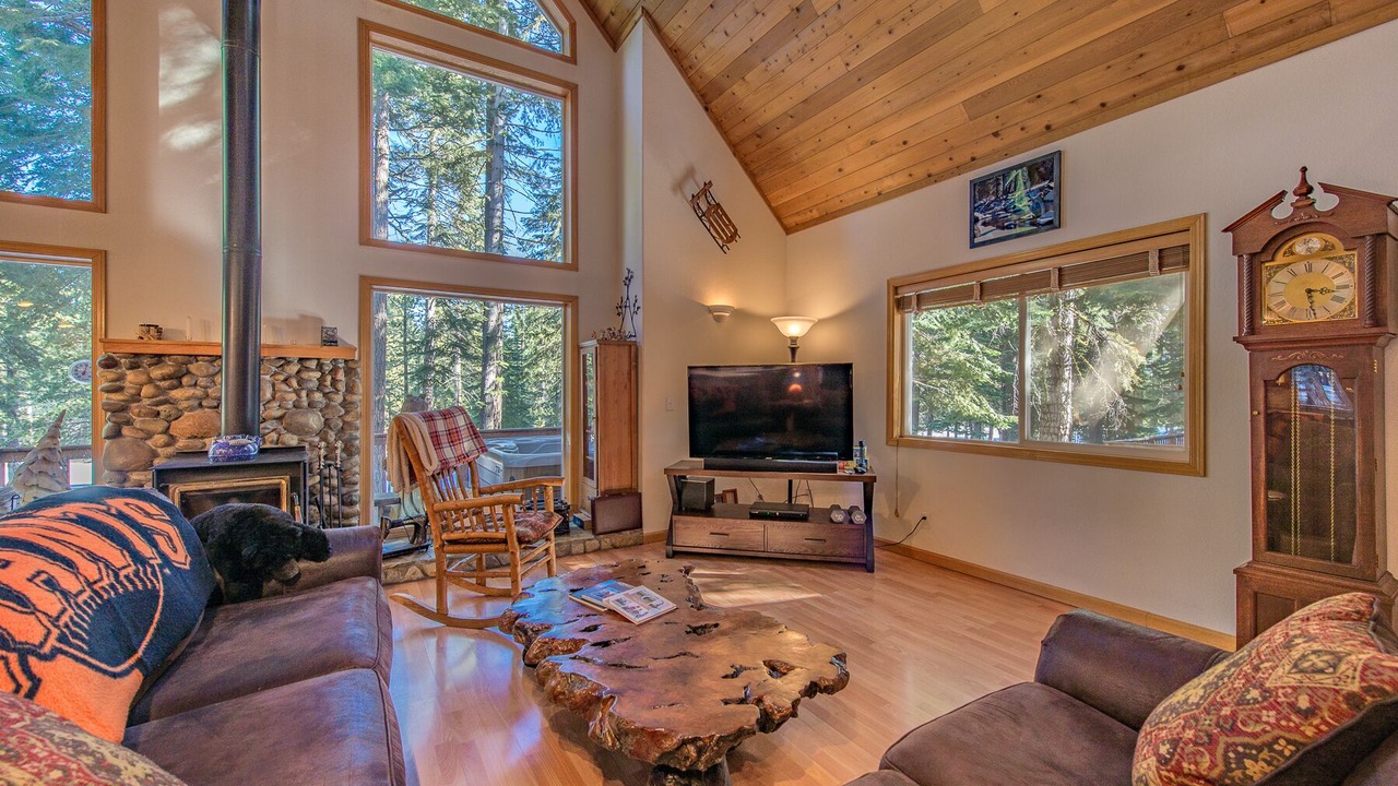 Photo of Livingroom in Truckee