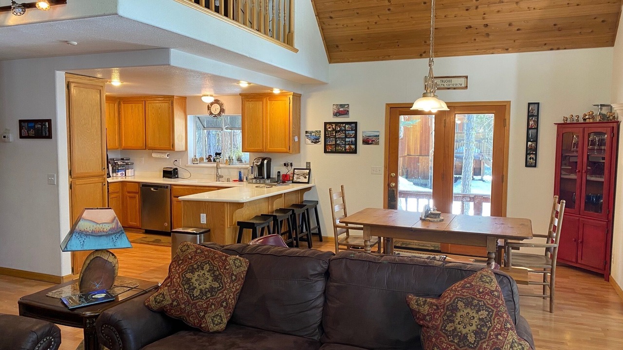 Photo of Livingroom in Truckee