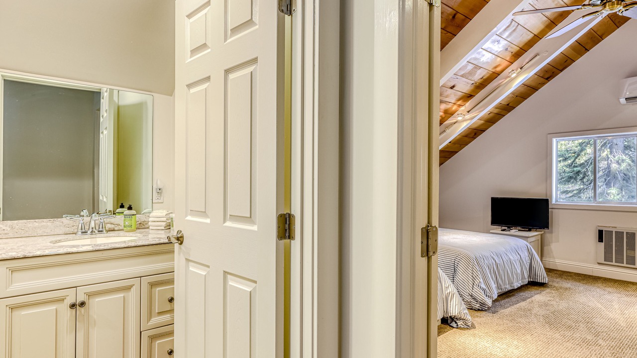 Photo of Bedroom in Chamberlands