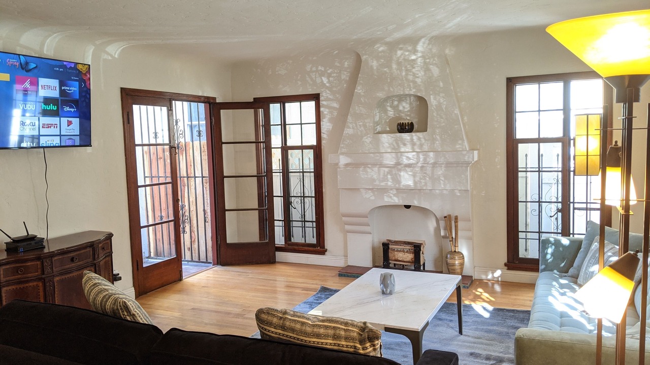 Photo of Livingroom in Alamitos Beach