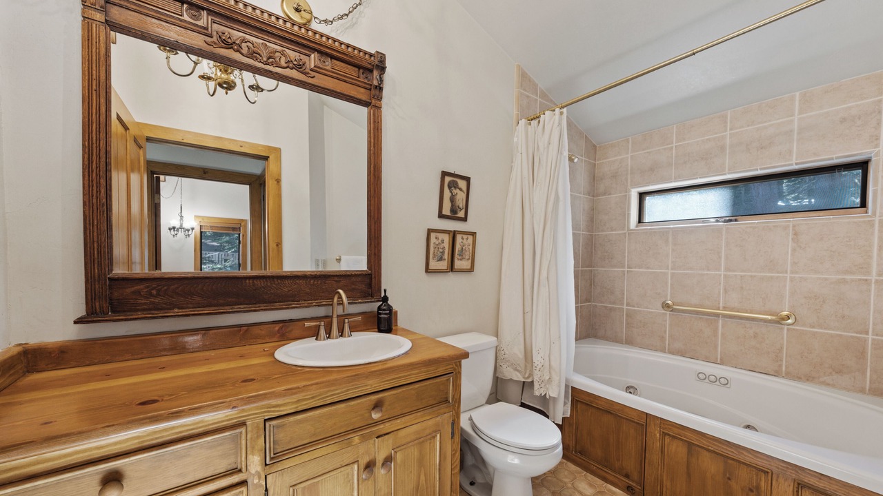 Photo of Bathroom in Tahoma