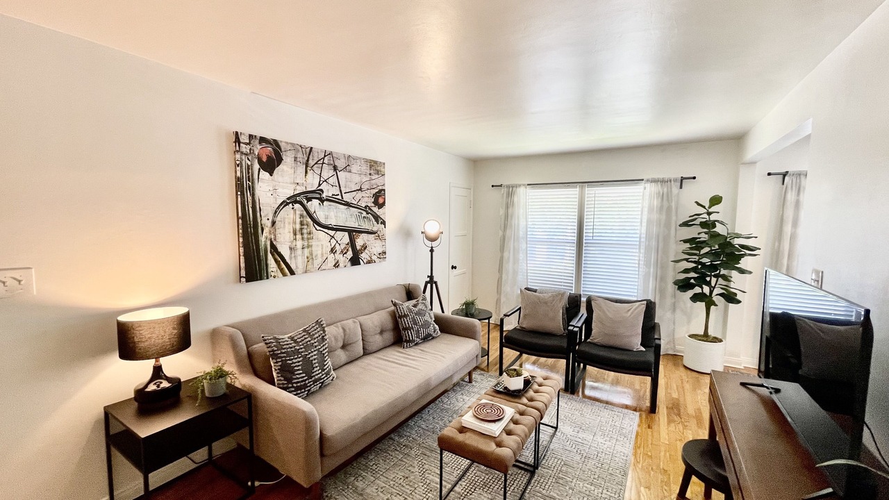 Photo of Livingroom in Bixby Knolls