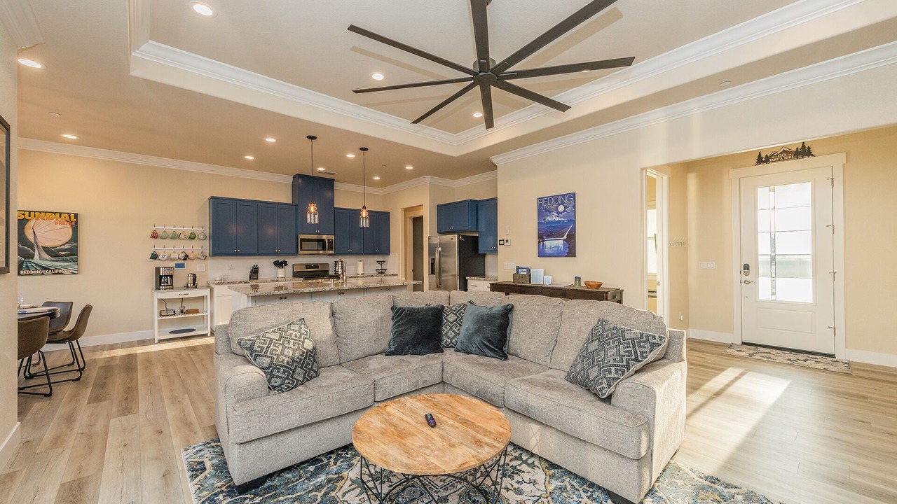 Photo of Livingroom in Redding
