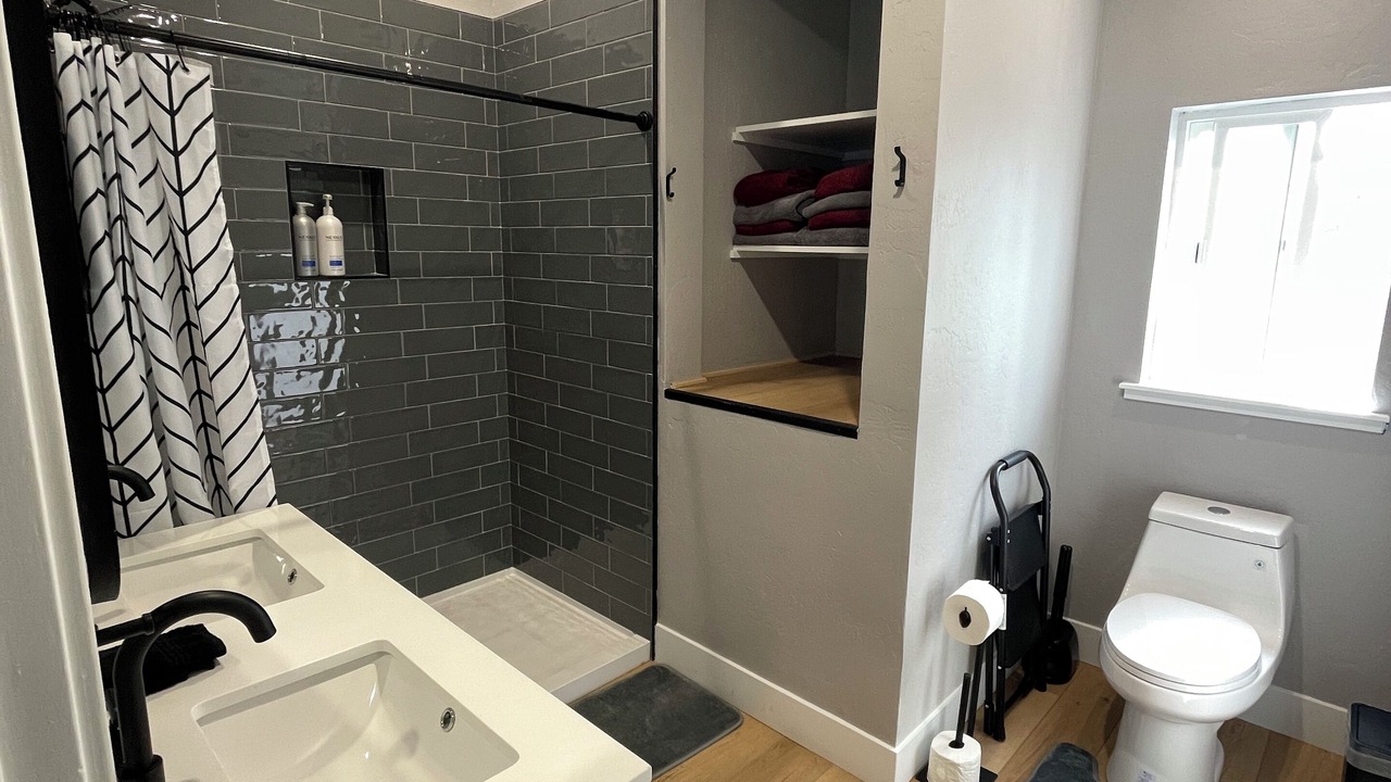 Photo of Bathroom in Pioneer Trail