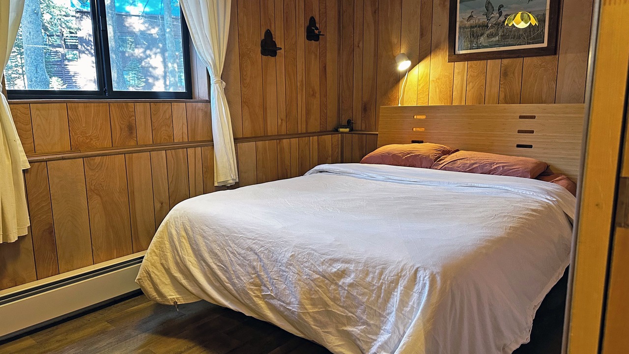 Photo of Bedroom in Serene Lakes