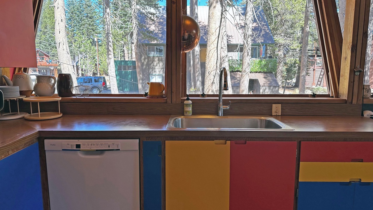 Photo of Kitchen in Serene Lakes