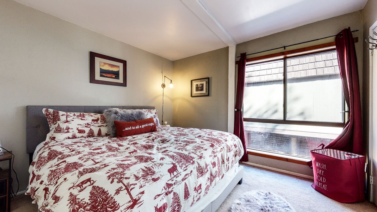 Photo of Bedroom in Majestic Pines