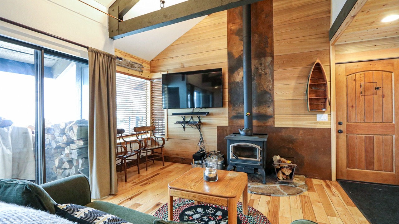 Photo of Bedroom in Majestic Pines