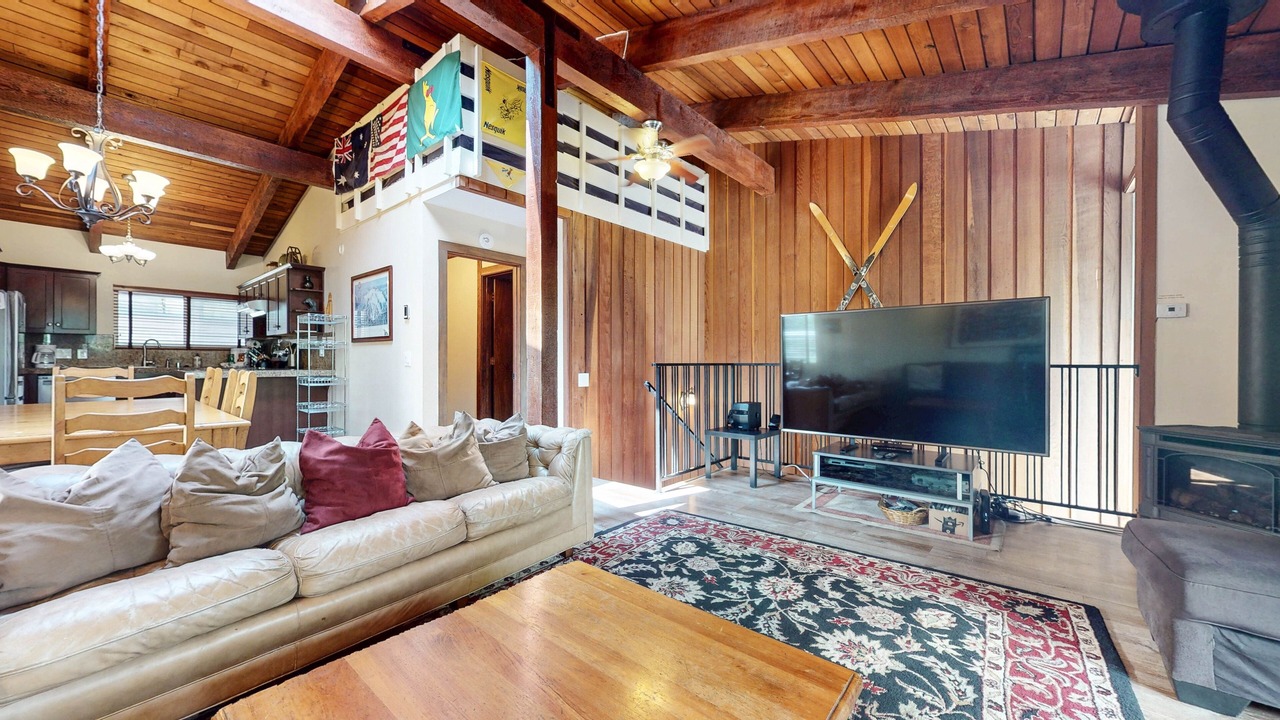 Photo of Bedroom in Mammoth Lakes