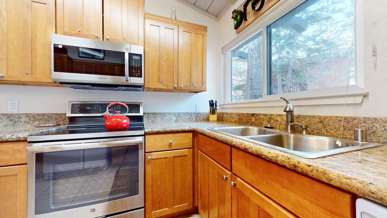 Photo of Kitchen in Mammoth Lakes