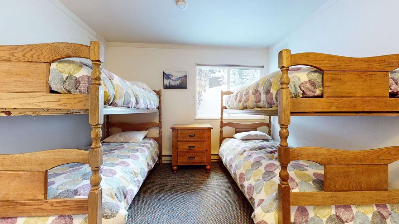 Photo of Bedroom in Mammoth Lakes
