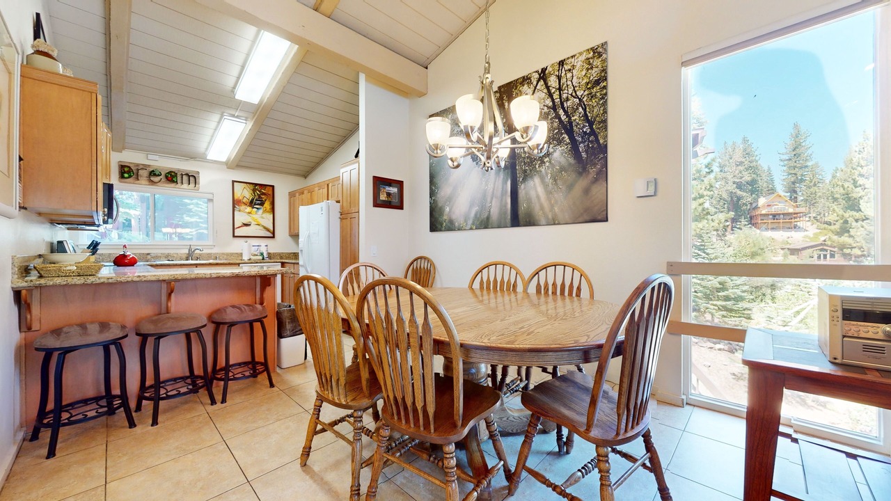 Photo of Bedroom in Mammoth Lakes