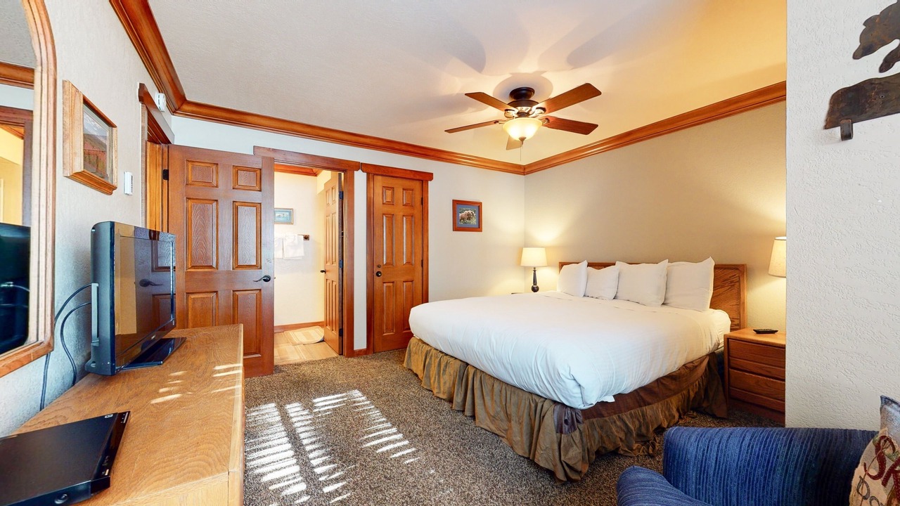 Photo of Bedroom in Sierra Holiday