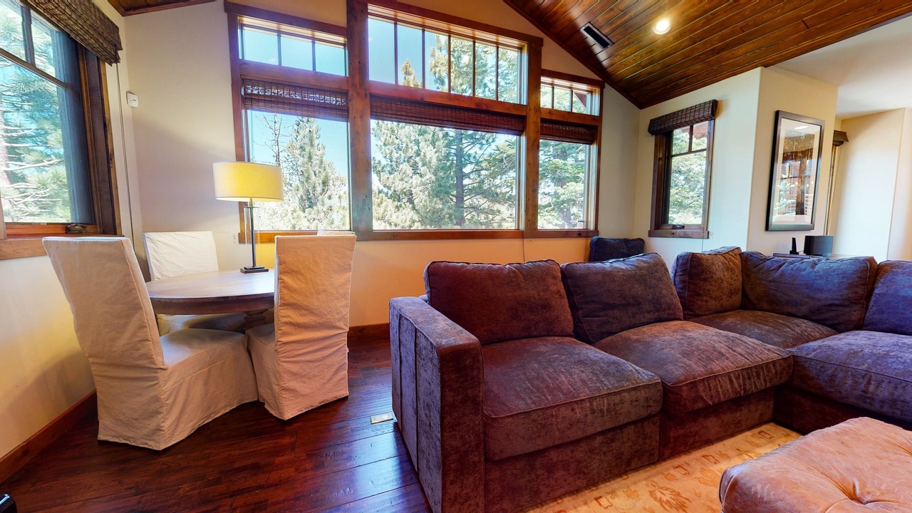 Photo of Bedroom in Mammoth Lakes