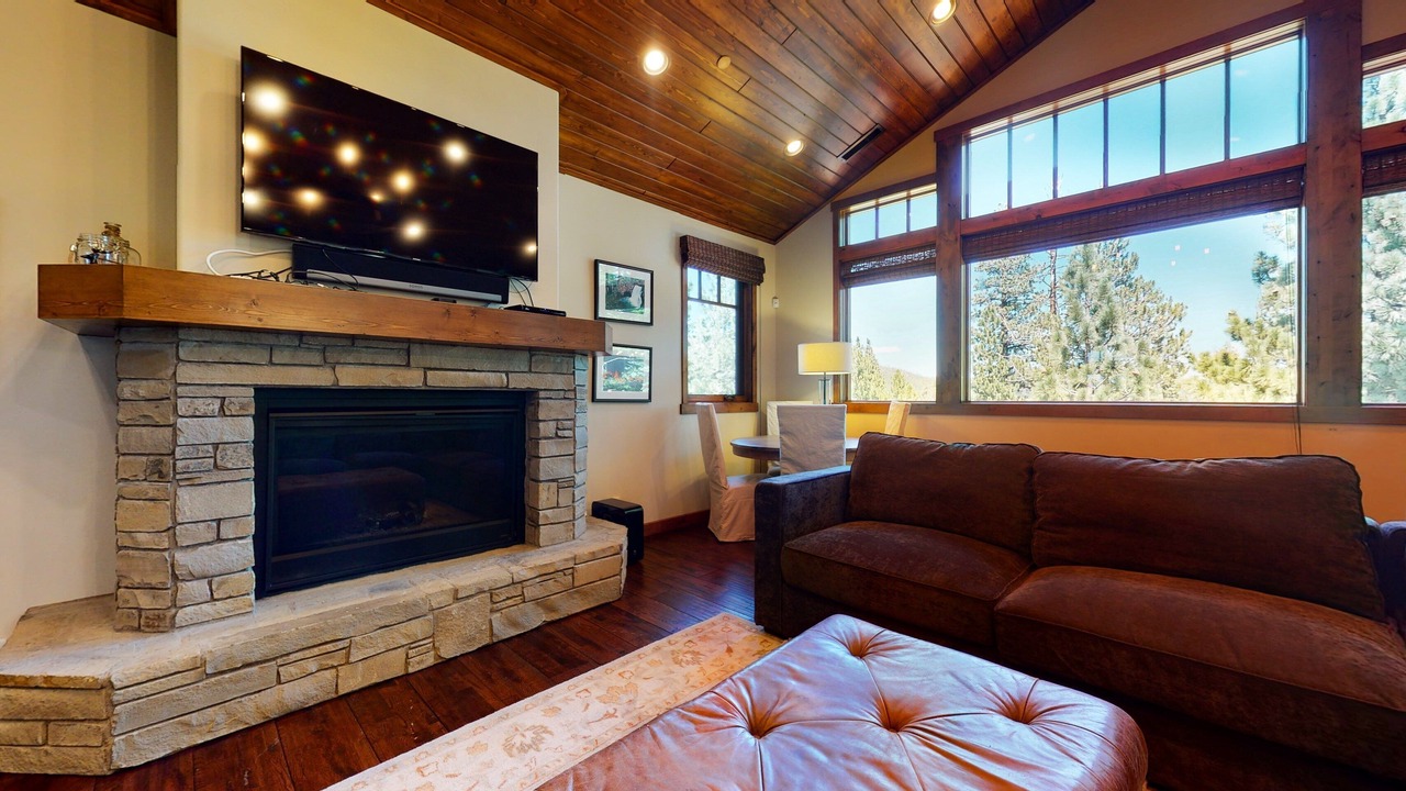 Photo of Livingroom in Mammoth Lakes