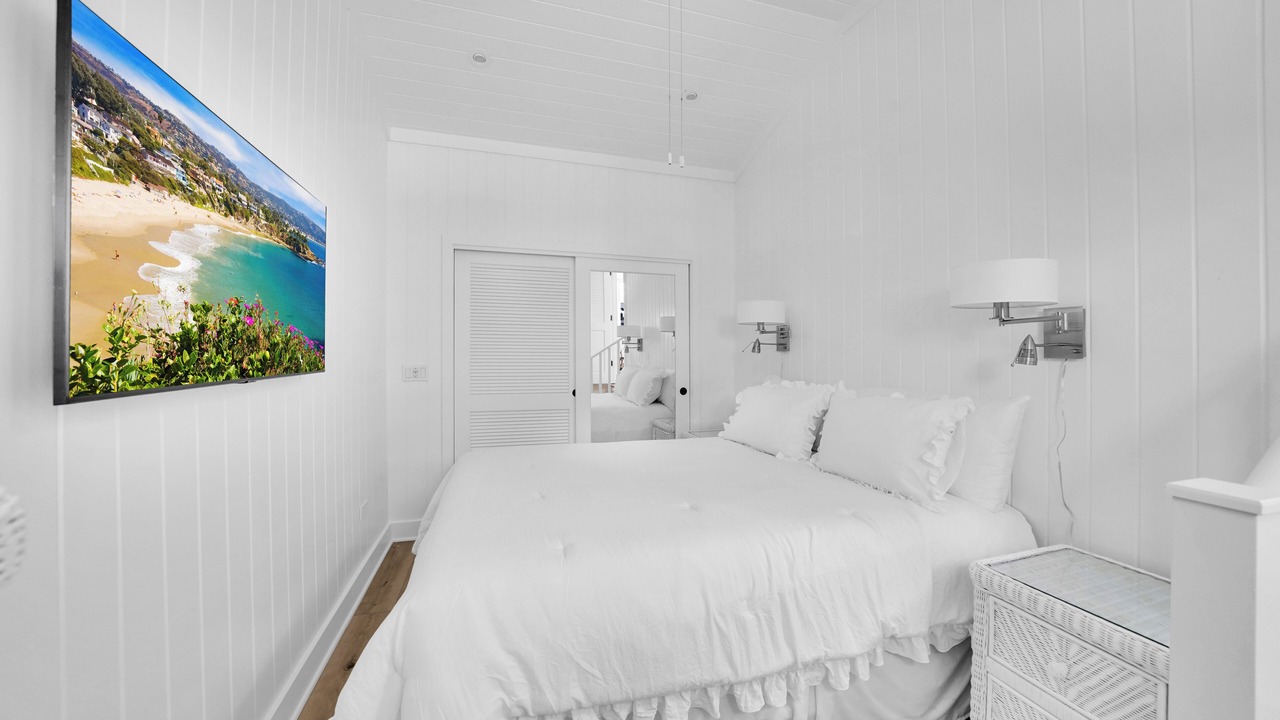 Photo of Bedroom in Laguna Beach