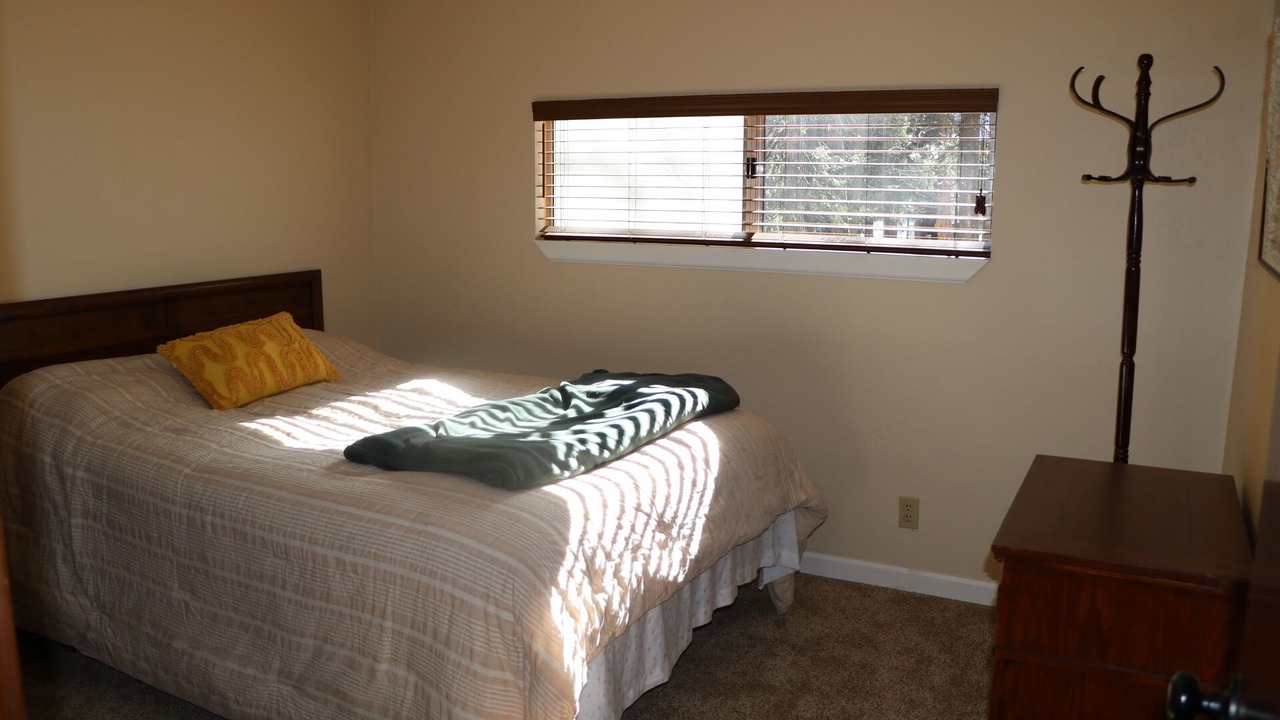 Photo of Bedroom in Sierra Cedars